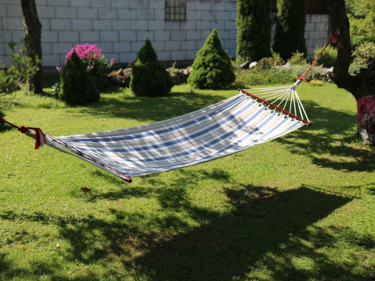 Cozy Summer House With Free Parking Near City Center & Beach Kuressaare Eksteriør billede