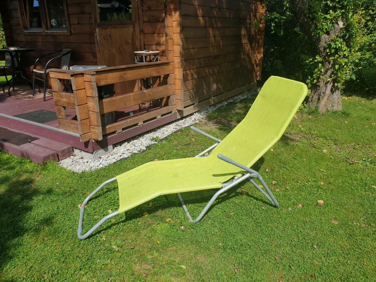 Cozy Summer House With Free Parking Near City Center & Beach Kuressaare Eksteriør billede